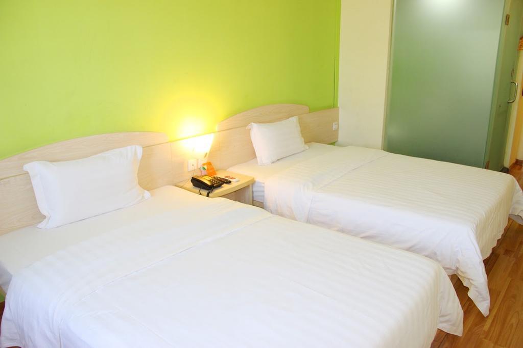 7 Days Inn Shenzhen Railway Station Екстер'єр фото