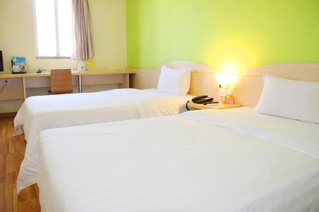 7 Days Inn Shenzhen Railway Station Екстер'єр фото