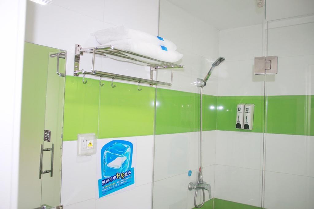 7 Days Inn Shenzhen Railway Station Екстер'єр фото