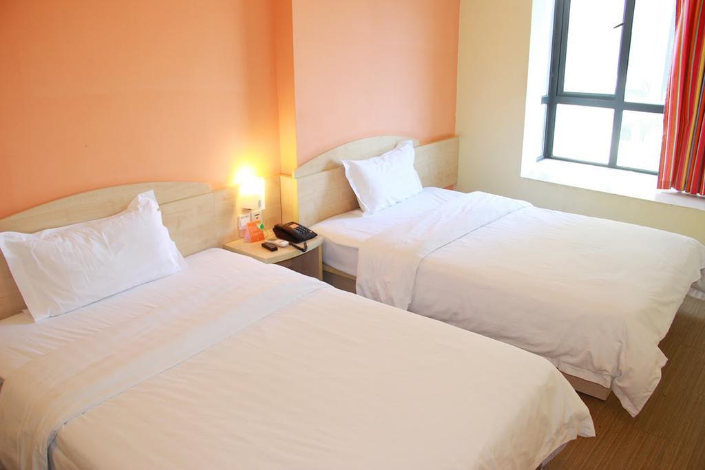 7 Days Inn Shenzhen Railway Station Екстер'єр фото