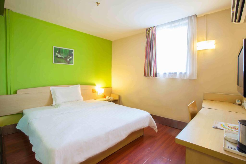 7 Days Inn Shenzhen Railway Station Номер фото
