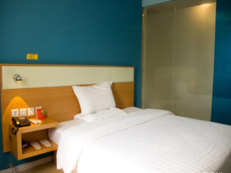 7 Days Inn Shenzhen Railway Station Екстер'єр фото